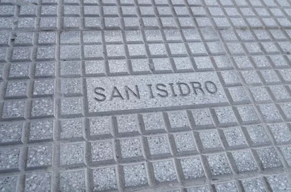 San Isidro renueva las veredas (2)