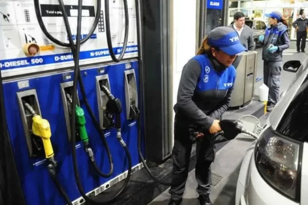 Otra Vez: Aumento en Combustibles de un 37% Tras los Anuncios del Ministro Luis Caputo Aumento en Combustibles