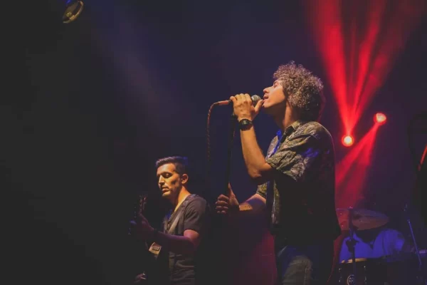 Tributo a Soda Stereo en Escobar