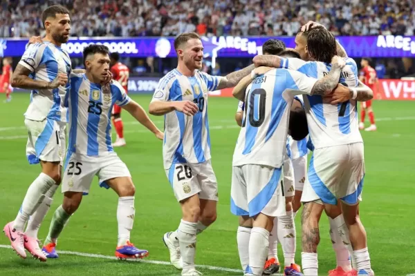 Argentina Sufrió en el Debut de la Copa América pero Venció a Canadá con Dos Golazos argentina vs canadá