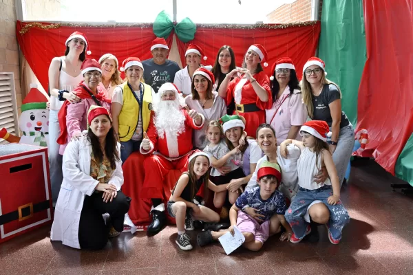 Con motivo de la Navidad, instituciones de Tigre donaron juguetes para niñosen el Hospital Materno Infantil tigre juguetes