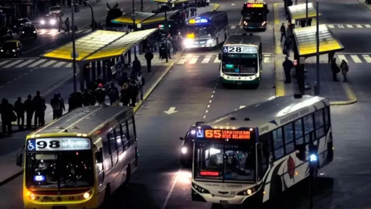 Aumento de colectivo en el AMBA 20250226 182416 0000