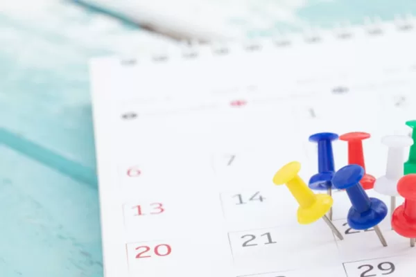 Feriados de abril 2025 en Argentina: Fechas clave y oportunidades para disfrutar Feriados de abril 20250326 193129 0000