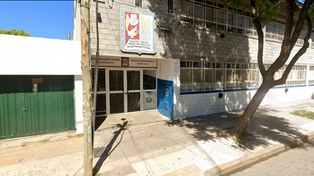 escuela 4 maschwitz fachada