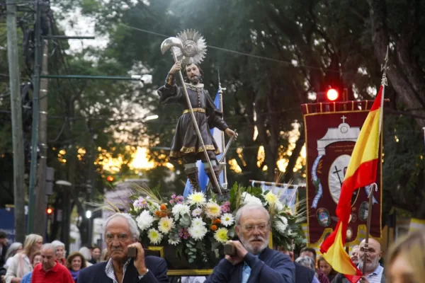 Día de San Isidro Labrador: se celebró la procesión en el casco histórico para conmemorar al patrono de la ciudad san isidro labrador