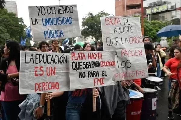 Toma estudiantes de la UBA