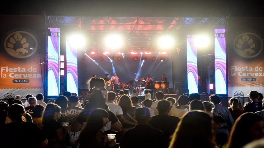 grilla de artistas para la fiesta de la cerveza 1