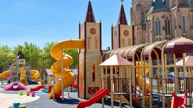 Plaza de los Tres templos 678x381